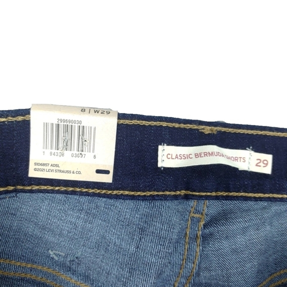 NWT Levis Womens Classic Mid Rise Bermuda Shorts - Picture 7 of 13